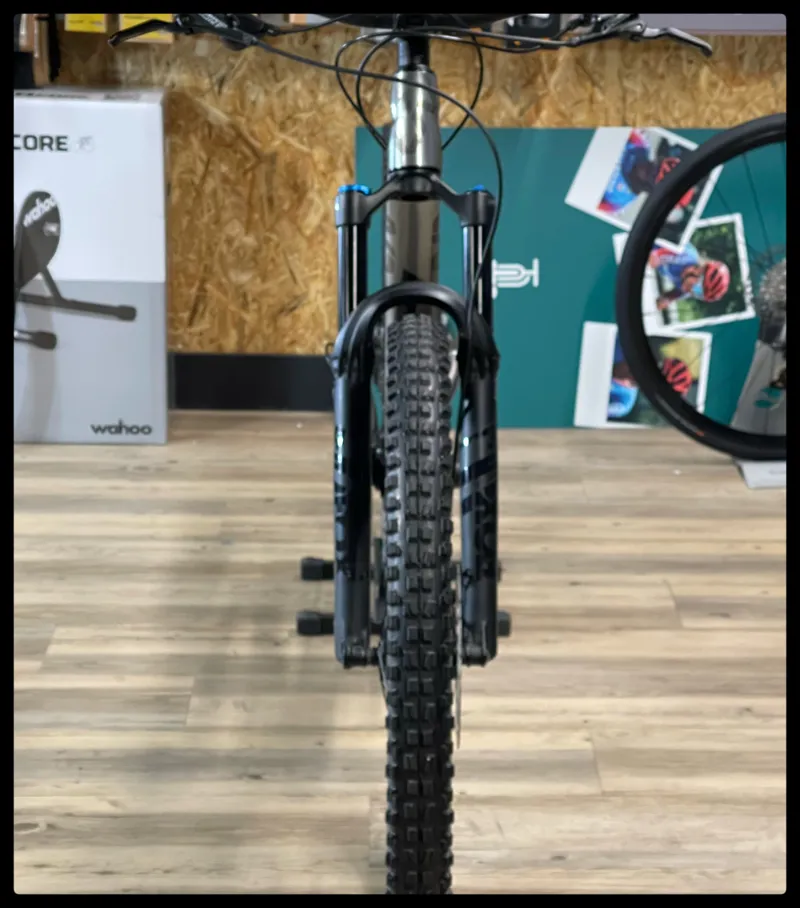 Liv Intrigue 29 1 Medium Smoke Metal 2022-2